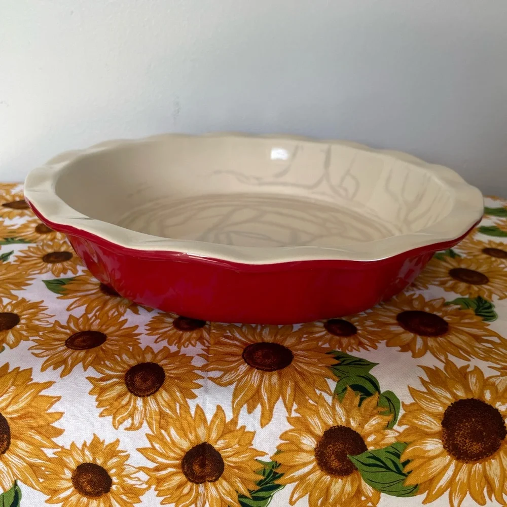 Good Cook Wavy Edge Stoneware Pie Plate